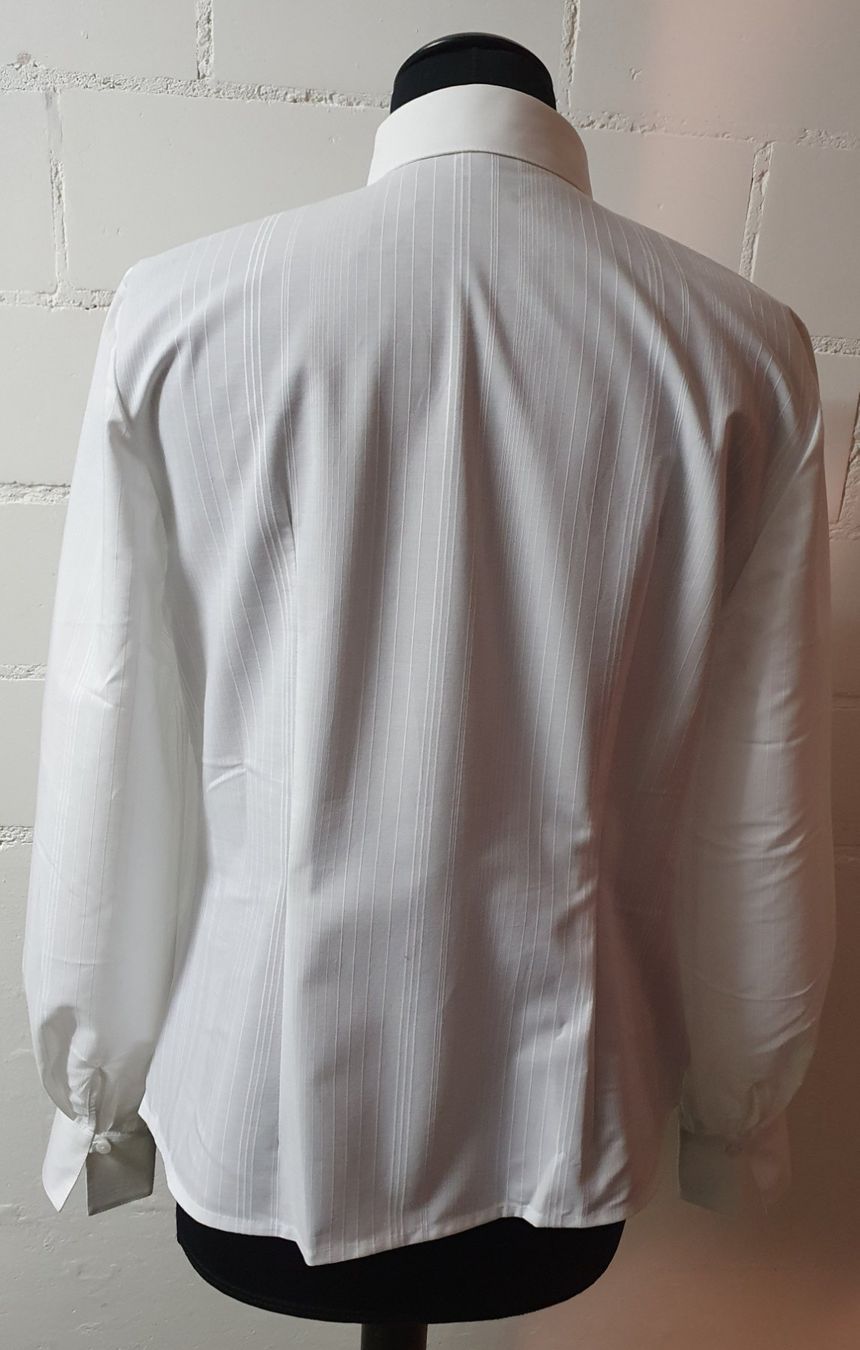 Blusen: Neu: "Wallmann" / edle Trachten Bluse Gr. 42 / weiss – Neu (gemäss Beschreibung) aus Muri AG von Edlerweiss 6