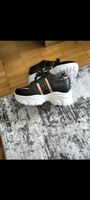 Schwarze Sneaker mit Roségold-Details — Grösse 37 👟