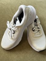 Under Armour Running Shoes - White - Size 6.5 - Summer 46