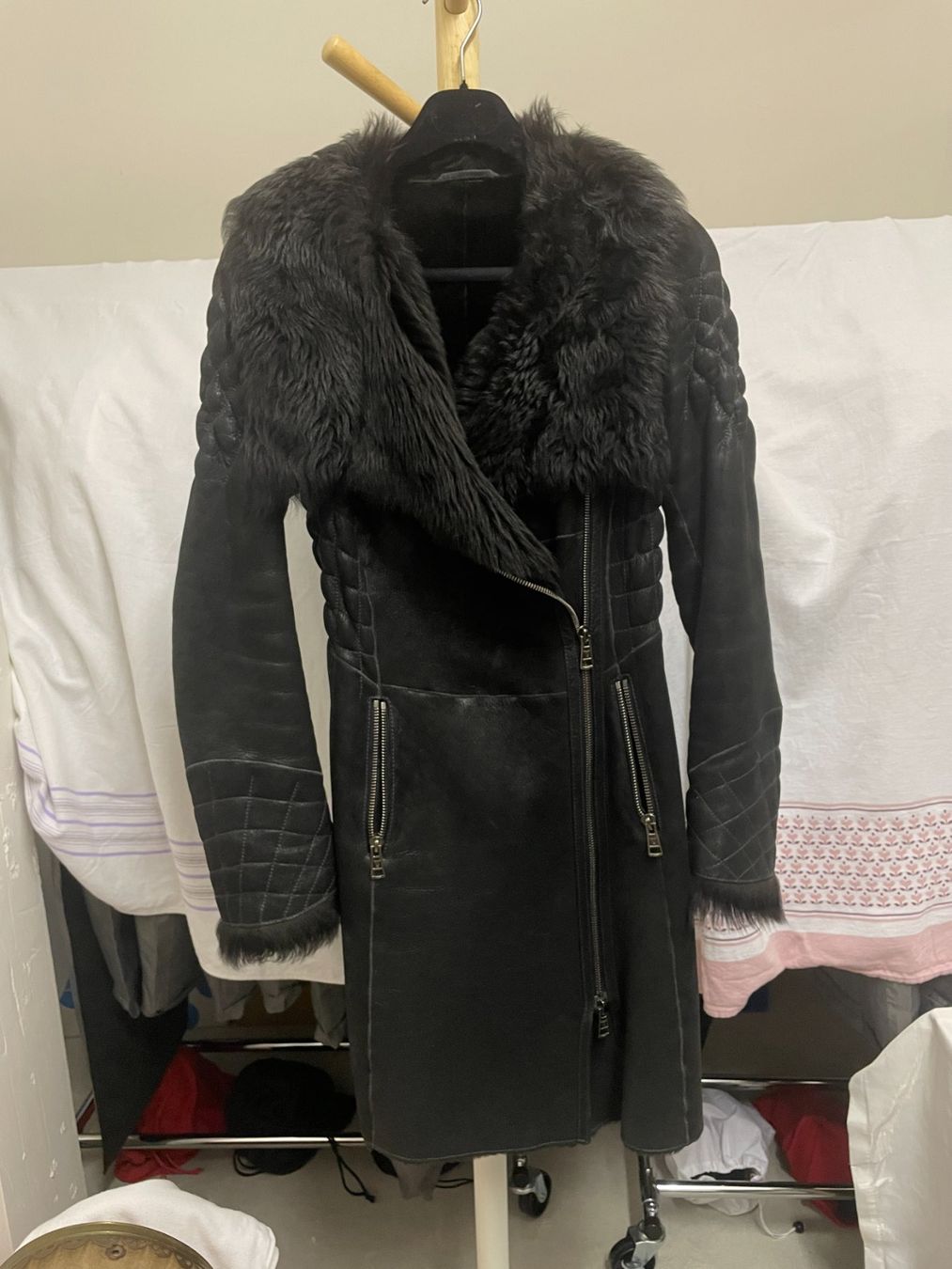 Manteaux: Ventcouvert Paris Lammfell Winter Mantel Shearling – D'occasion à Zürich par nao_6f5t