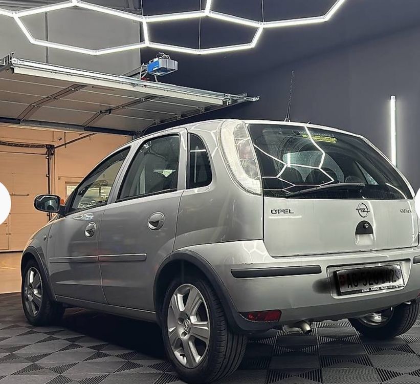 Opel Corsa 1.4 (Automat)