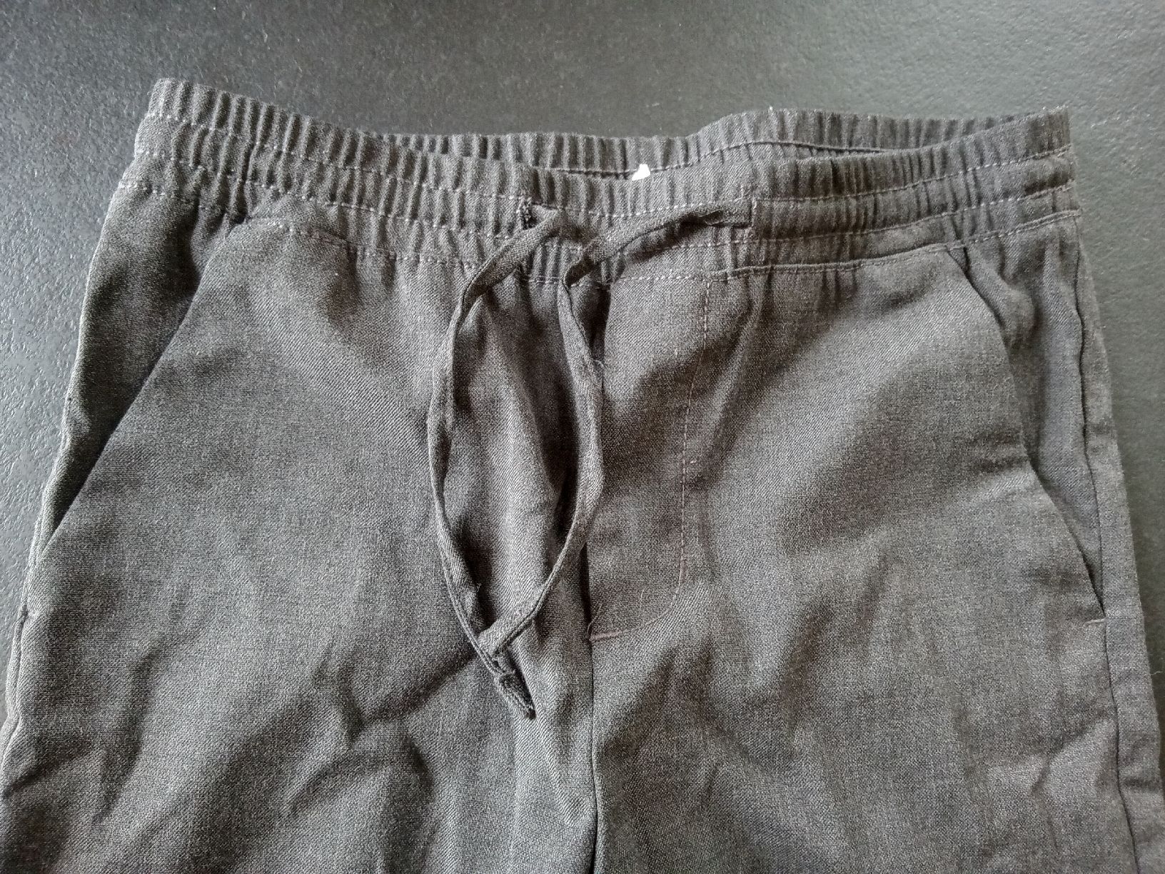 H&M Pantaloni: H&M Jogger Pull On Hose Jungs Gr. 140 gebraucht – Usato da Rehetobel venduto da Modi98 1