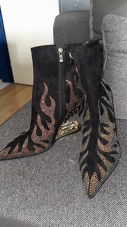 Scarpe da donna: GOTHIC HIGH HEEL BOOTS EU 40 – Usato da Gossau SG venduto da 2002gomes2002