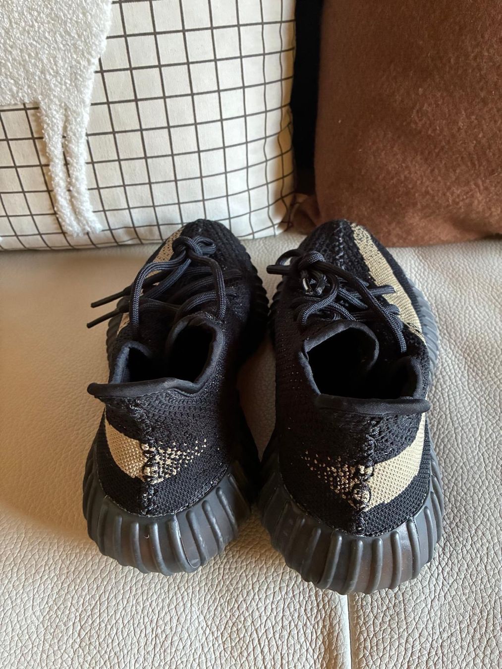 Adidas Chaussures hommes: ADIDAS YEEZY BOOST – Neuf (Voir description) à Rümlang par har_z6qv 1