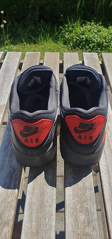 Nike Scarpe da uomo: Nike Air Max 90 schwarz/rot, Grösse 42 – Usato da Udligenswil venduto da sha_8tx2 2