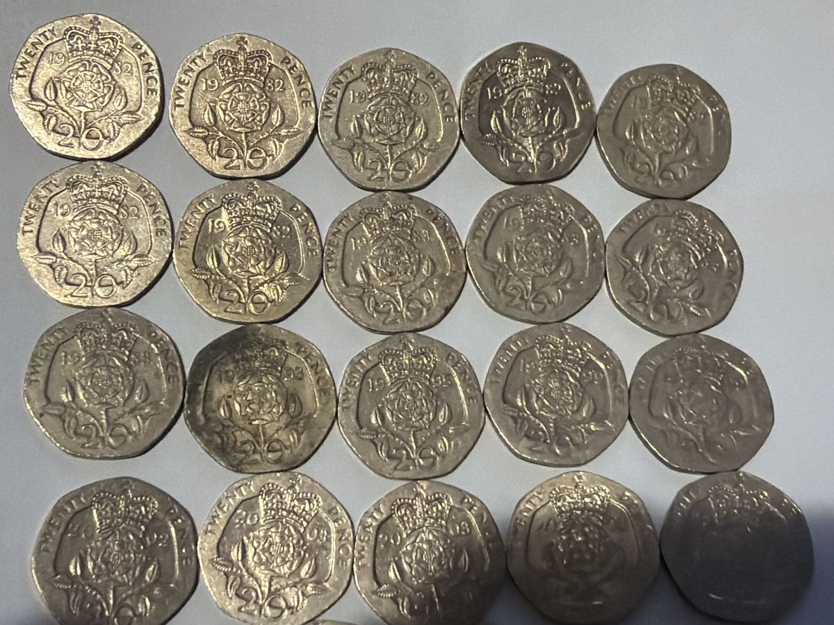 Tutti le monete: Royaume Uni 20 Pence Münzen  – Usato da Hittnau venduto da Pat_yl7f 1