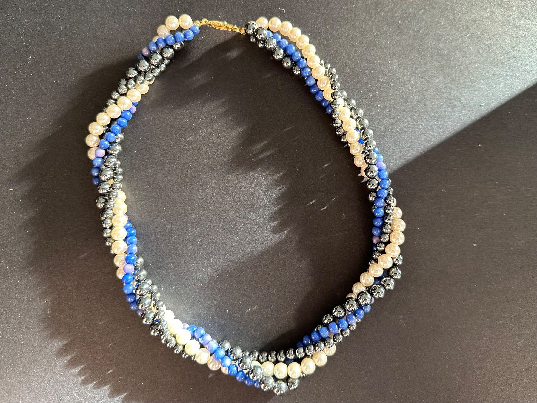 Ketten: Halskette mit blau Perlen Luxus-Modeschmuck, Vintage – Gebraucht aus Lamone von LaCantinaMagica 3