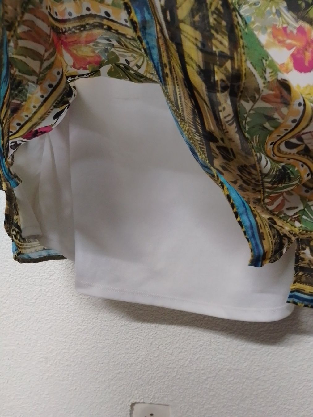 Blusen: Bluse mit Perlen – Gebraucht aus Luzern von GoSecond 4