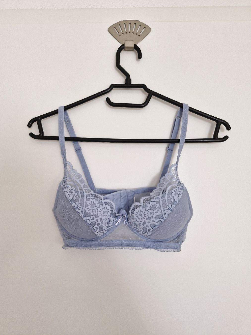 Tezenis Altra biancheria intima: Hübscher, hellblauer BH mit Spitze, Grösse 70B – Nuovo (secondo la descrizione) da Maienfeld venduto da Bounty2016