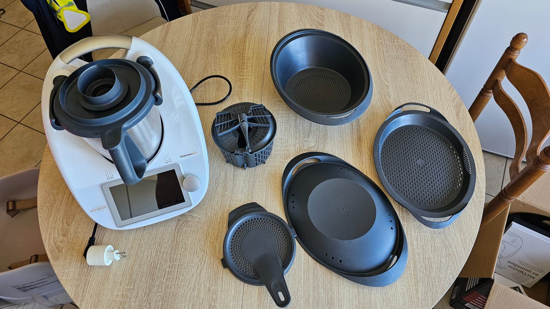 Thermomix Elettrodomestici da cucina: Thermomix TM6 avec accessoires – Usato da Bure venduto da mb6_fvm2 3