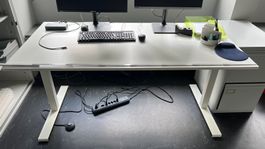Schreibtisch 160cm x 80cm