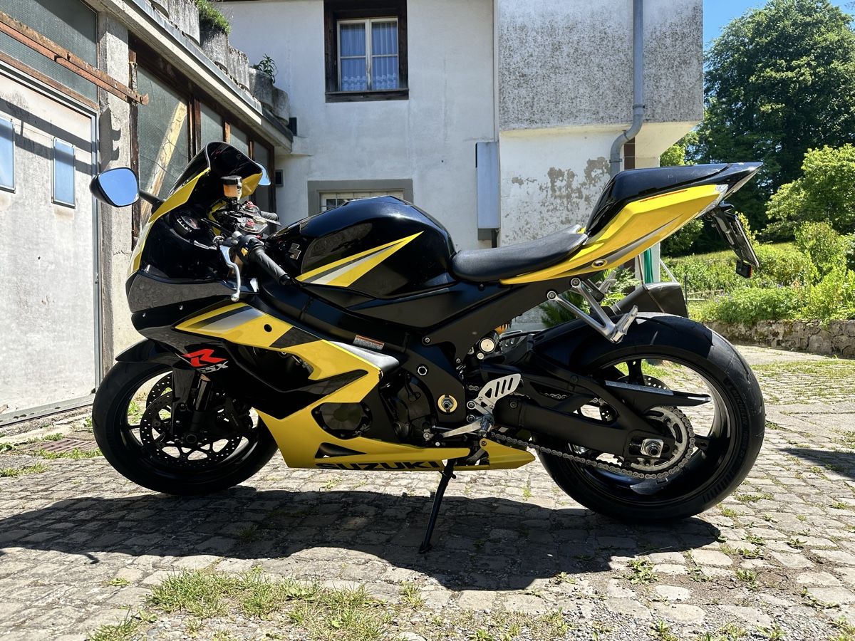 Suzuki Route: Suzuki GSX-R 1000 K5 ab MFK (Juni 26) und Service – D'occasion à Hirzel par Thenoah78 3
