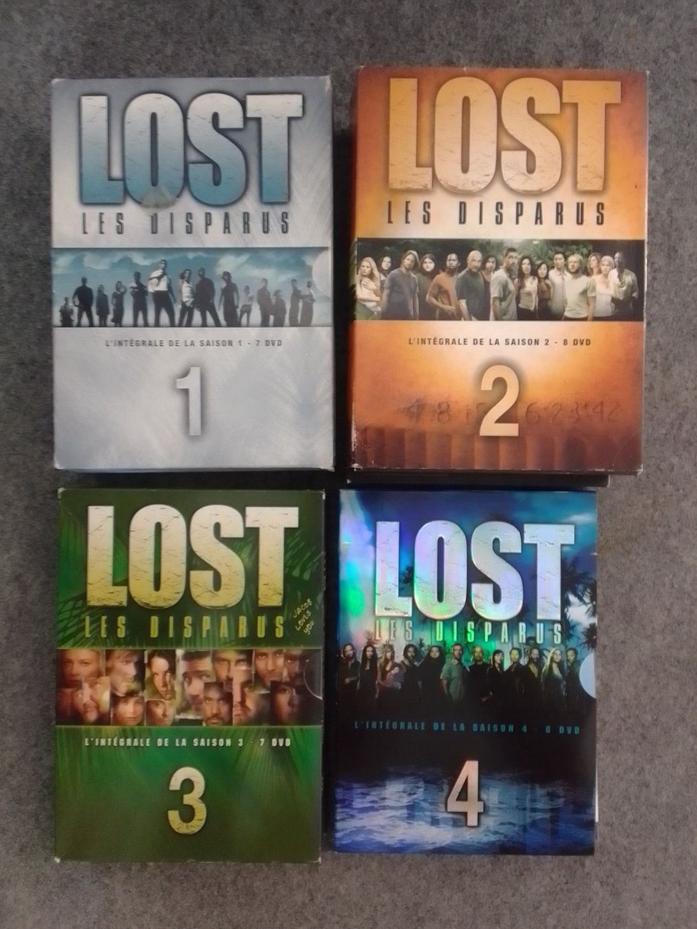Alle DVDs: LOST DVD saisons de 1 à 4 – Gebraucht aus Préverenges von gga_f9hf