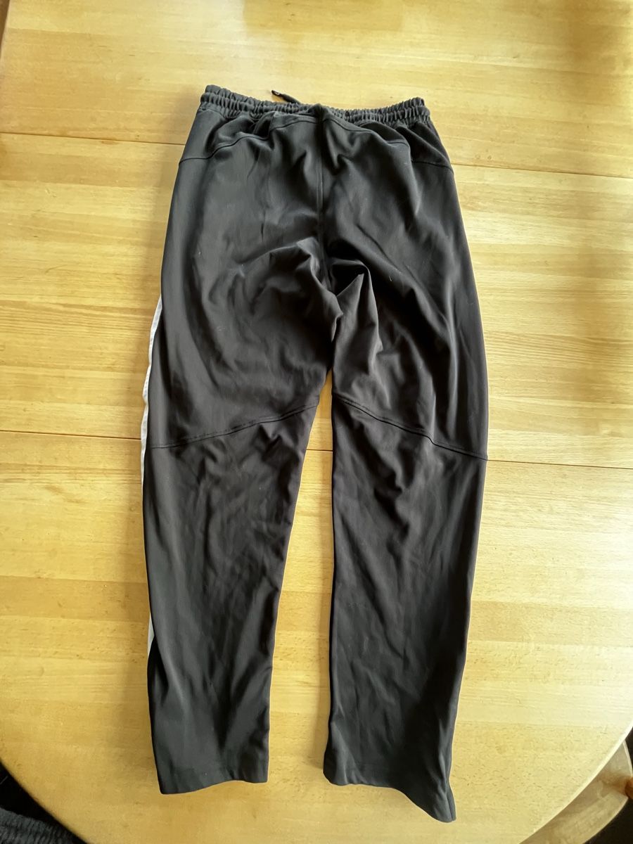 Smilodox Pantaloni: Smilodox Trainerhose Gr. L – Usato da Kirchdorf BE venduto da Noa_ 1