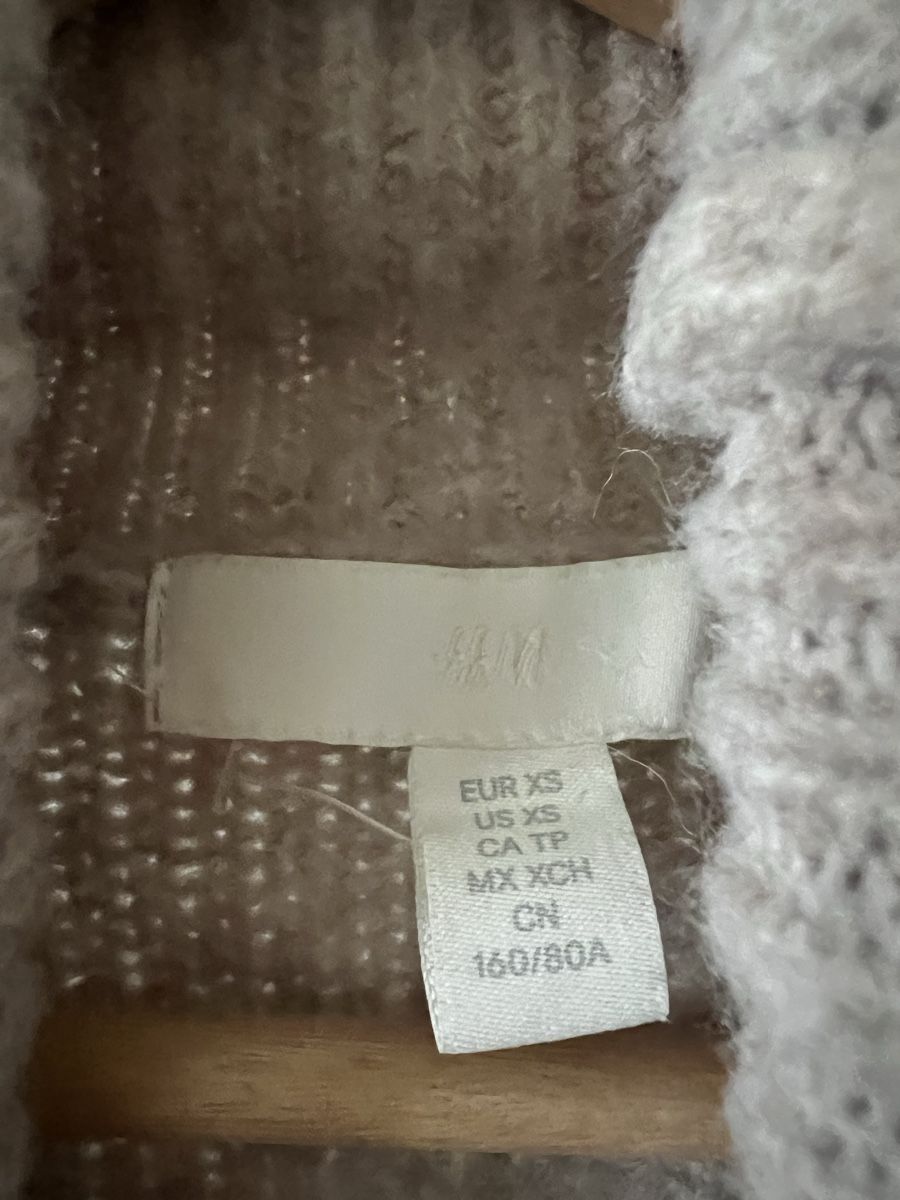 H&M Pulls & Sweat-shirts: Strickpullover, Grösse XS – D'occasion à Basel par lolixyz 1