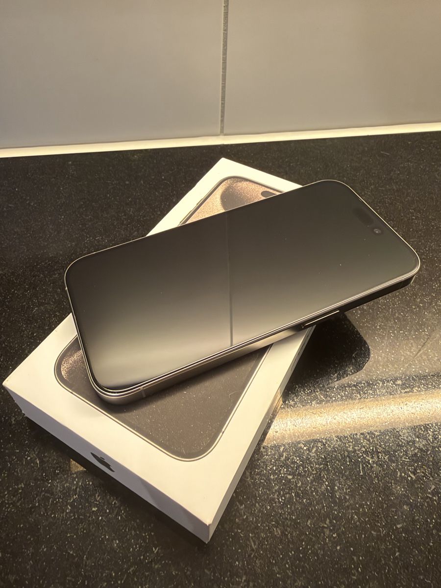 Apple Telefoni cellulari / Smartphones: iPhone 15 Pro Titan – Usato da Egerkingen venduto da 3net 1
