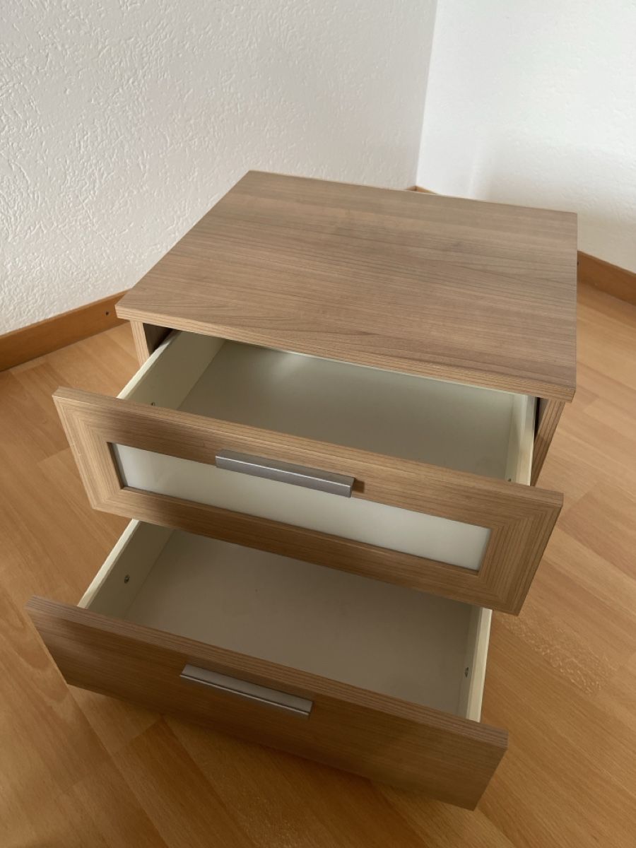 Nachttische: Nachttisch  – Gebraucht aus Olten von Jotoseta 1