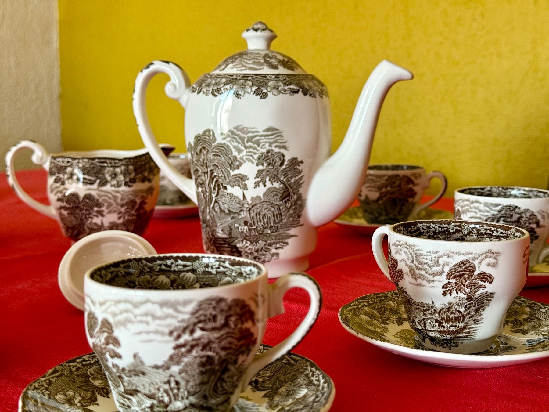 Set di piatti: Original Englisches Kaffeeservice – Usato da Oberwil BL venduto da RAL2002 2