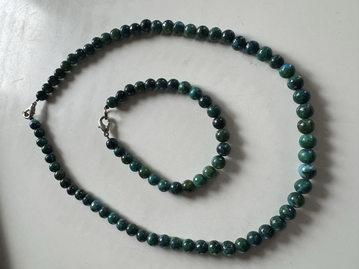 Altri gioielli: Parure élégante: Collier et bracelet en pierre verte – Usato da Romont / BE venduto da kotao