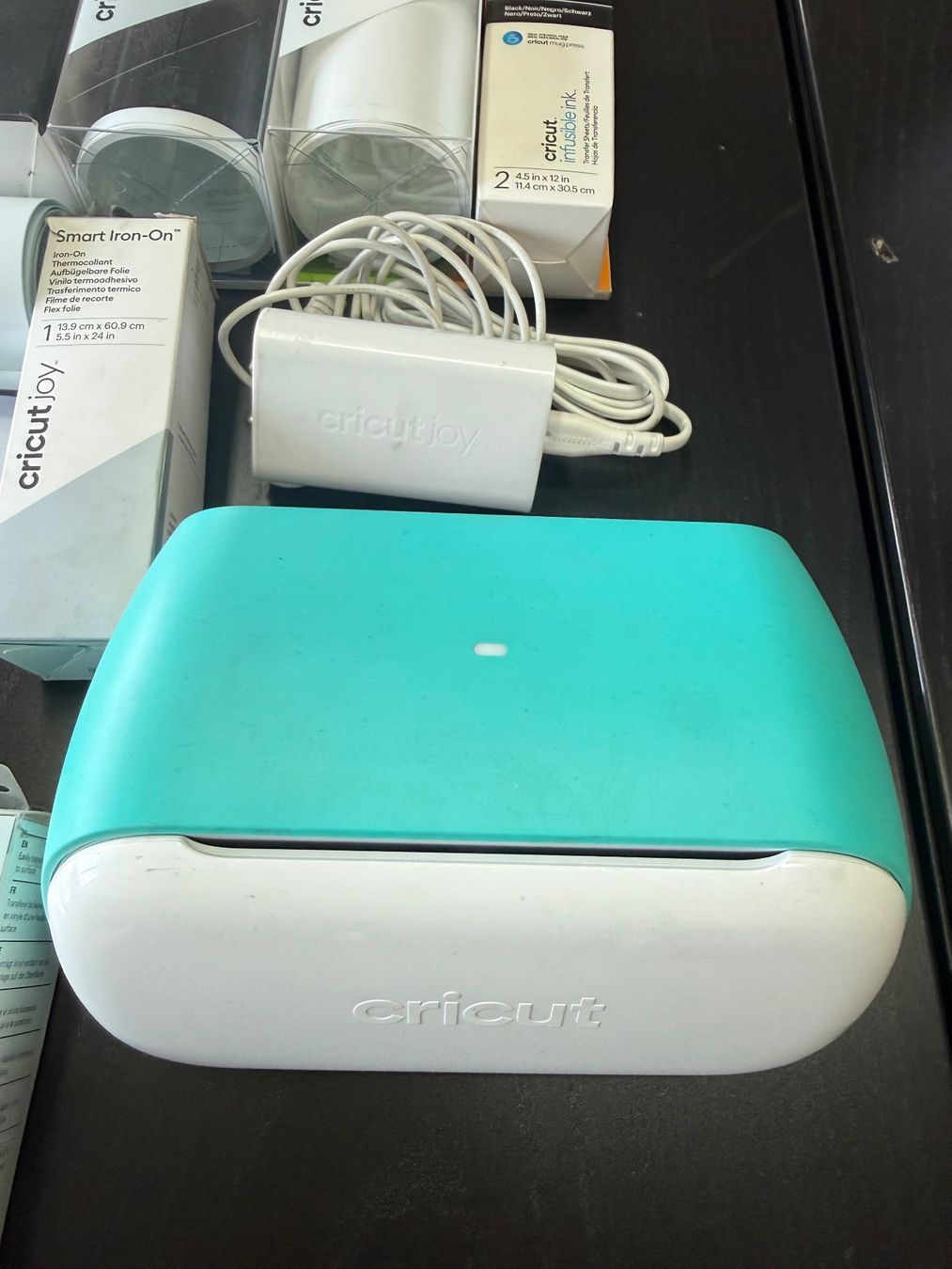 Alle Maschinen: Cricut Joy Schneideplotter Set Gebraucht – Gebraucht aus Allschwil von INOS_AUTOWELT 1