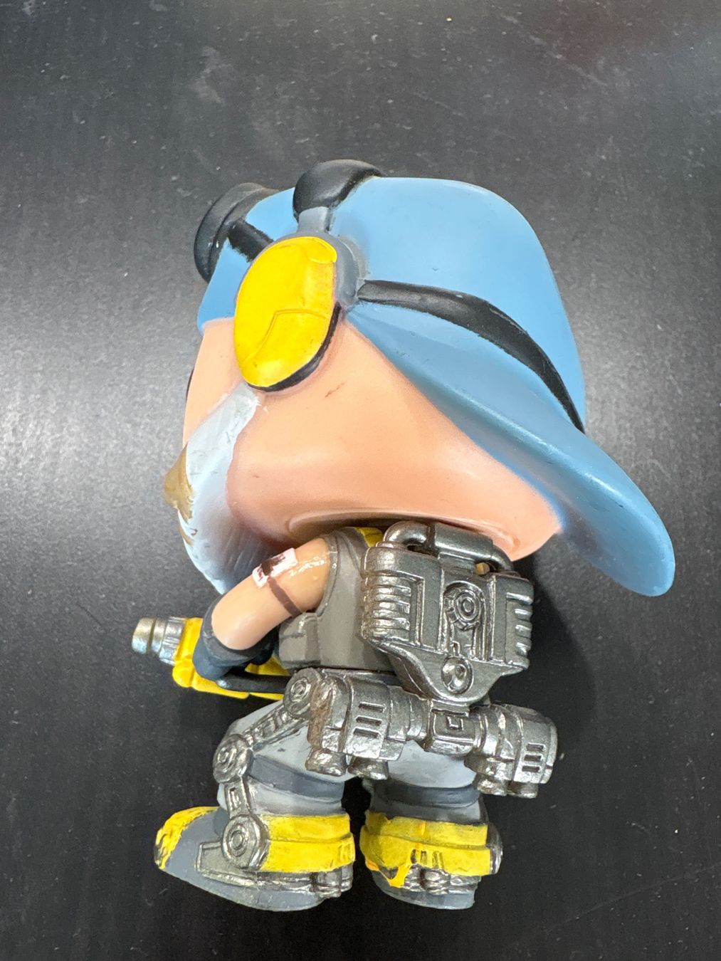 Funko Figuren: Funko Pop Figur - Evolve Hank – Gebraucht aus Aarau Rohr von torgath 2