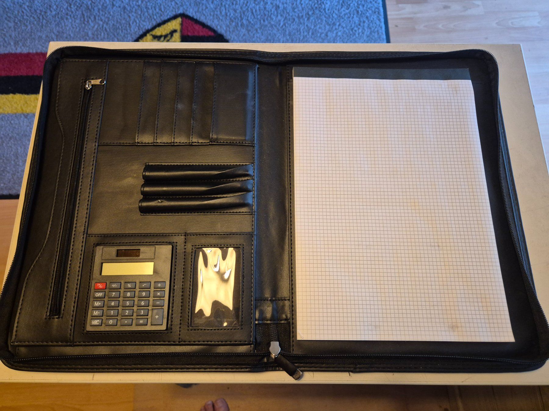 Valises & Sacs: Konferenzmappe A4 Matik mit Rechner – D'occasion à Pratteln par Motodrom 1