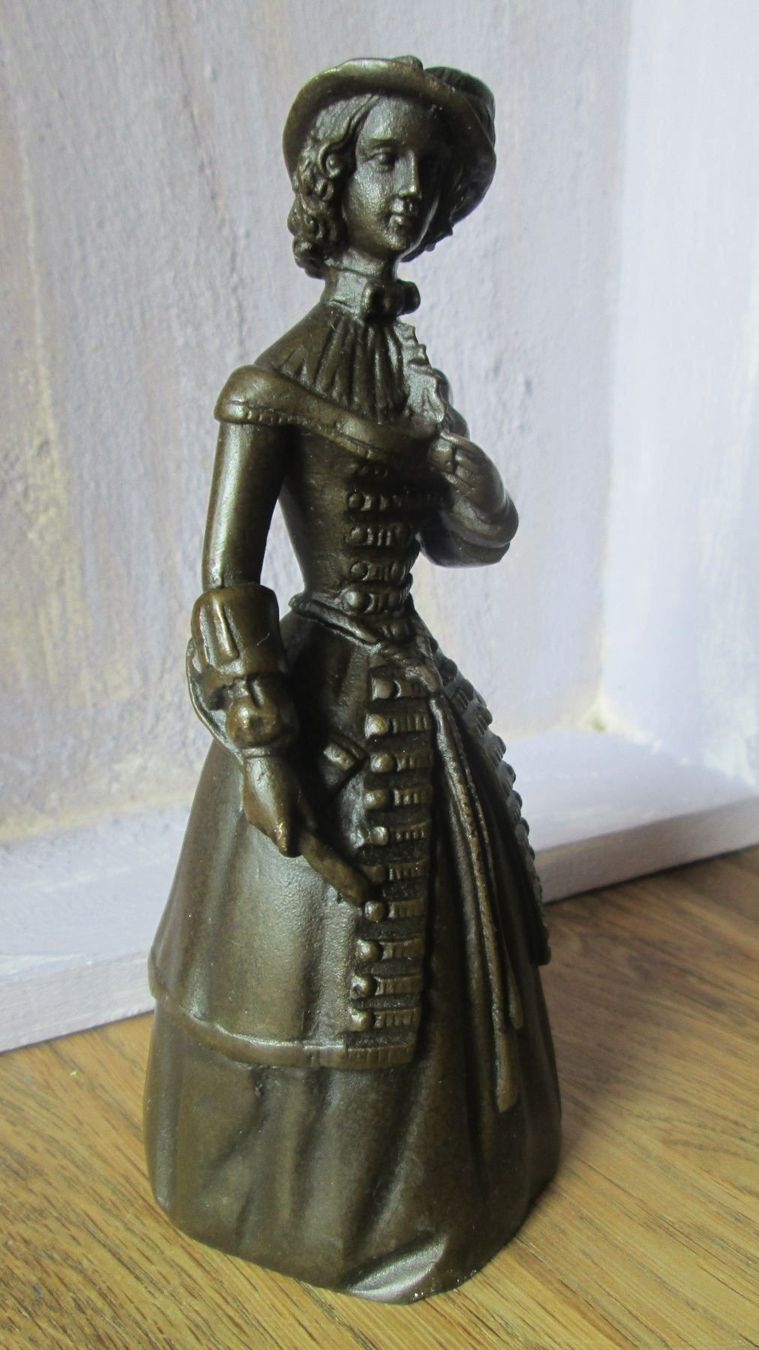 Cloches & sonnailles: Wunderschöne Tischglocke Lady oder Dame Bronze ca. 13,8 cm – Neuf (Voir description) à Drochtersen par Simonchen