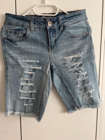 Short en jean déchiré - taille 34/36
