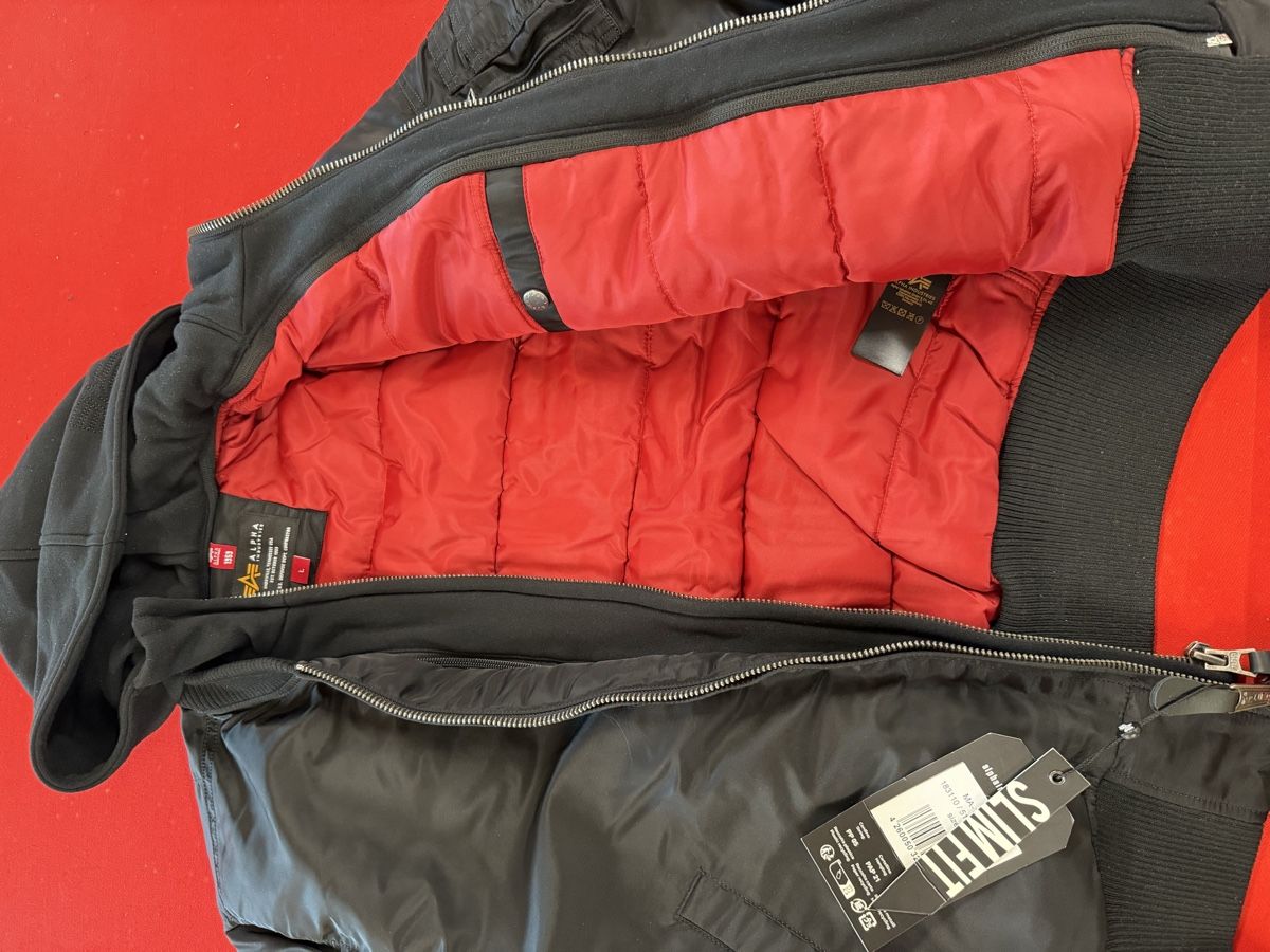 Alpha Industries Vestes: Alpha Industries Bomberjacke  – Neuf avec emballage d'origine à Mels par man_25jx 2