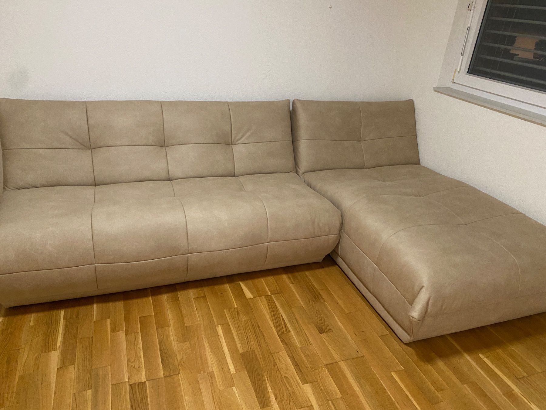 Divani: Neuwertiges zweiteiliges Sofa Kunstleder – Nuovo (secondo la descrizione) da Wallisellen venduto da Adista96 1