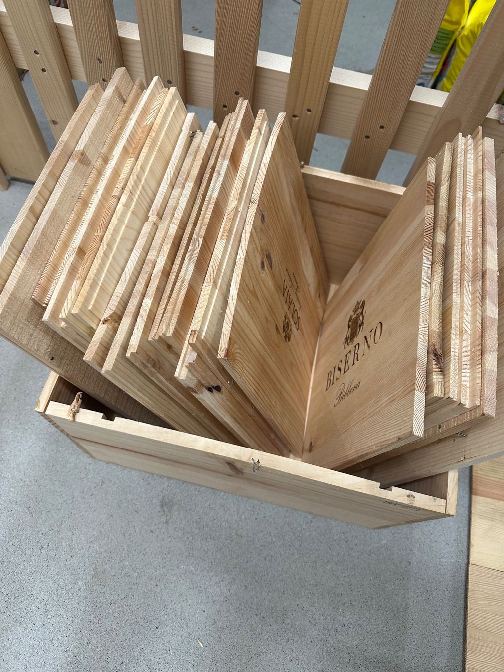 Articoli in legno: Weinkisten Deckel – Usato da Flawil venduto da Barschfreak 1