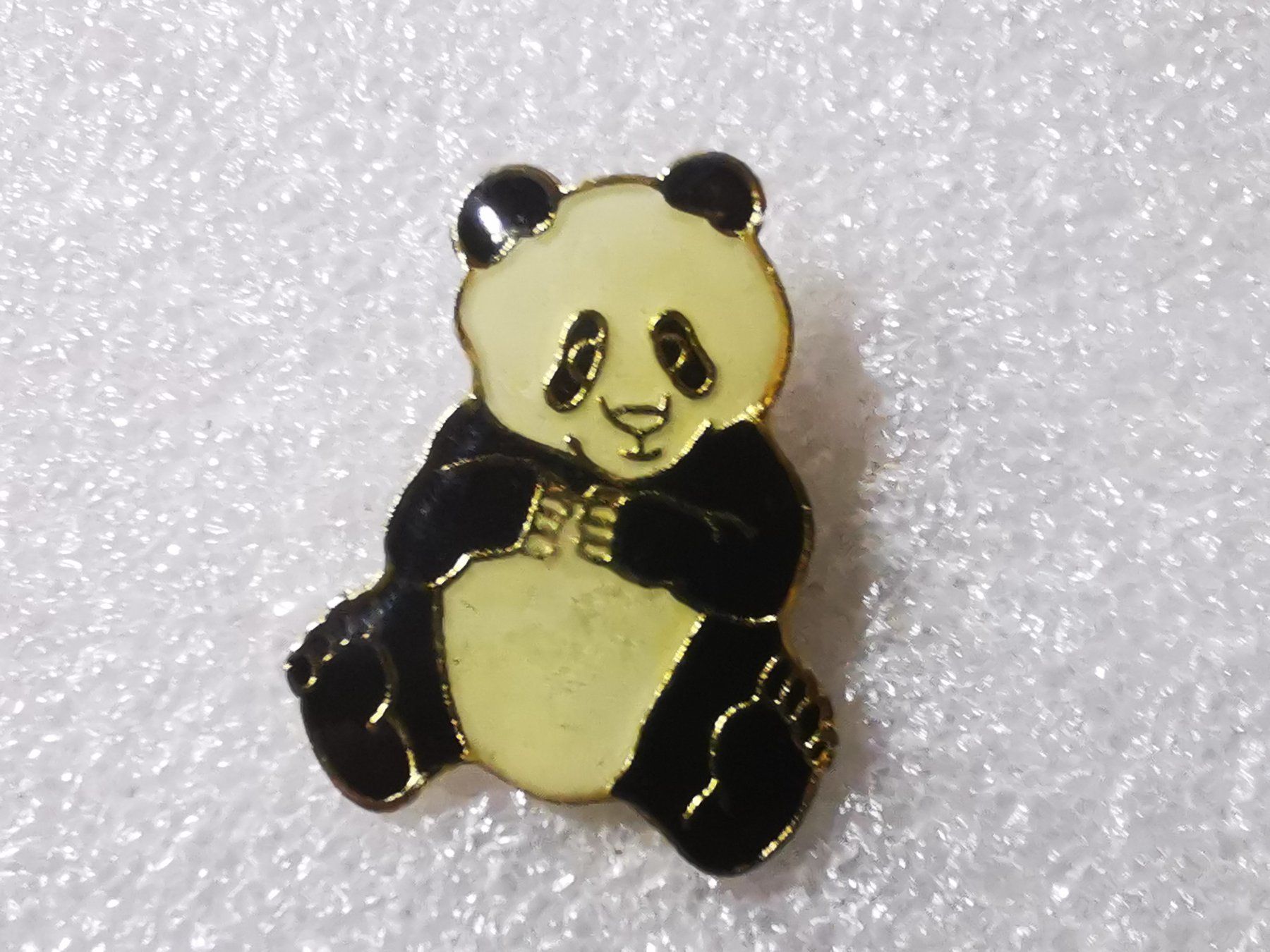Placchette & Badge: Ansteckpin 128: Panda – Usato da Oppligen venduto da Pin-Fall-Shop