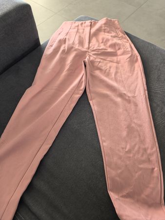 Zara Damen Hose rosa Gr. M – elegante Stoffhose
