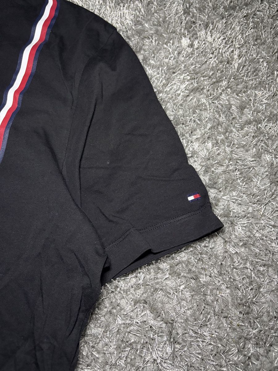 Tommy Hilfiger T-Shirts: Tommy Hilfiger T-Shirt schwarz  – Neu (gemäss Beschreibung) aus Brislach von edu_t6pq 2
