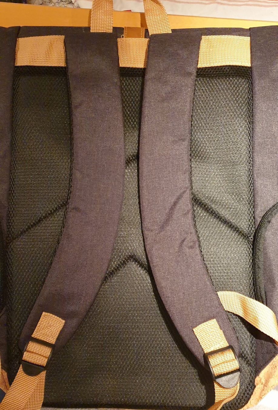 Zaini: Rucksack hell dunkelbraun, Stoff und Kork, neu – Nuovo (secondo la descrizione) da Mörschwil venduto da ren_8wdm 1