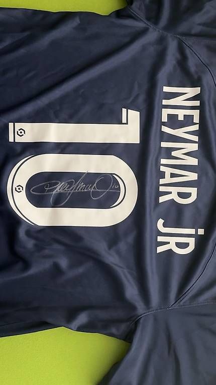 Canottiere & Pantaloni: Neymar Trikot PSG – Usato da Glattbrugg venduto da eron_52