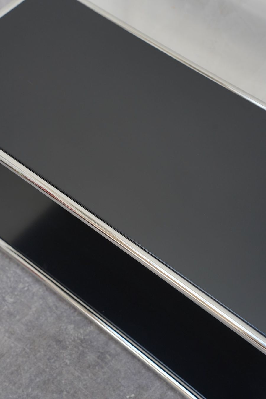 USM Tische: Table basse / d’appoint USM Haller – Gebraucht aus Bulle von ABELiAM 6