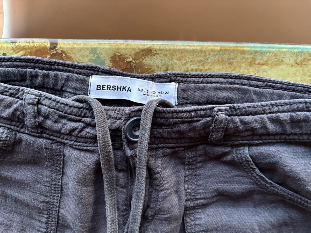 Bershka Pantaloni: Stoffhose | Gr.32 | – Usato da Jegenstorf venduto da vanisaem 1