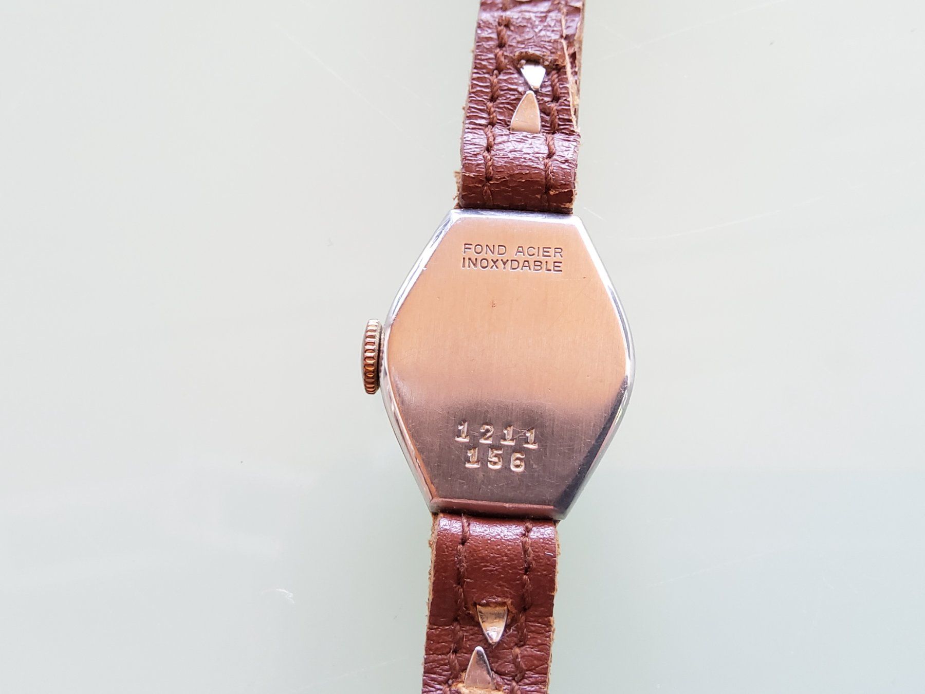 Montres: Petite montre bracelet mécanique  – Défectueux à Malleray par Broc-Mo 4