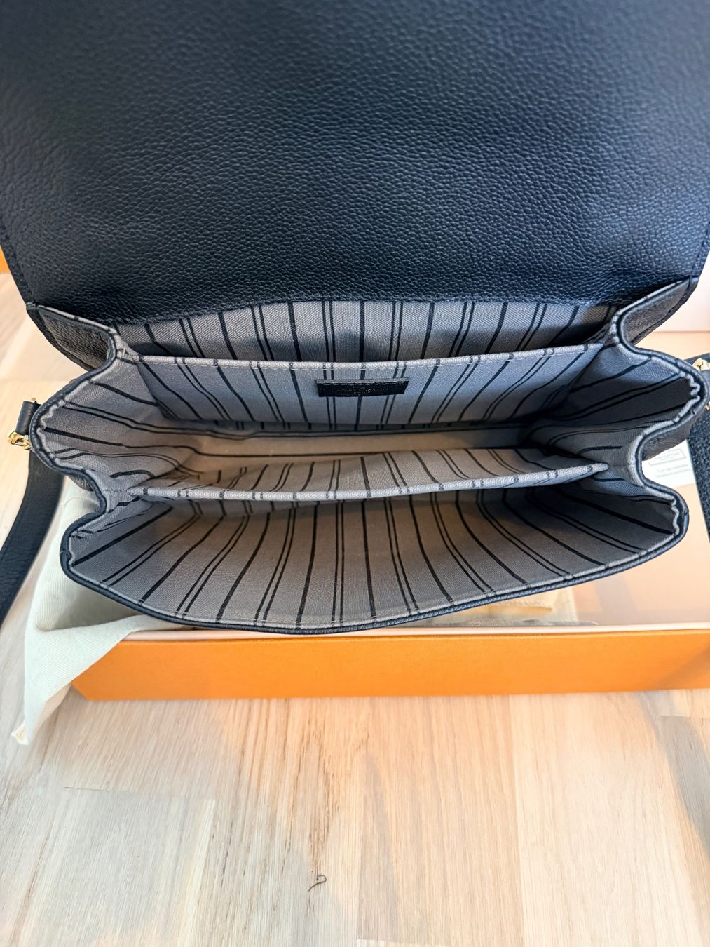 Louis Vuitton Taschen für Damen: Louis Vuitton Métis – Gebraucht aus Cheseaux-sur-Lausanne von maymay2612 8