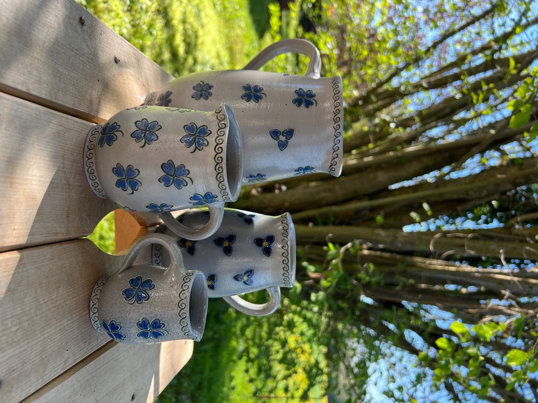 Caraffe: Schöne Keramikkaraffen mit Kleemuster – Usato da Uster venduto da mos_8klm 1