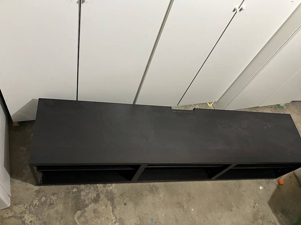 Ikea Mobili TV: TV Möbel (IKEA) – Usato da Allschwil venduto da lor_c66m