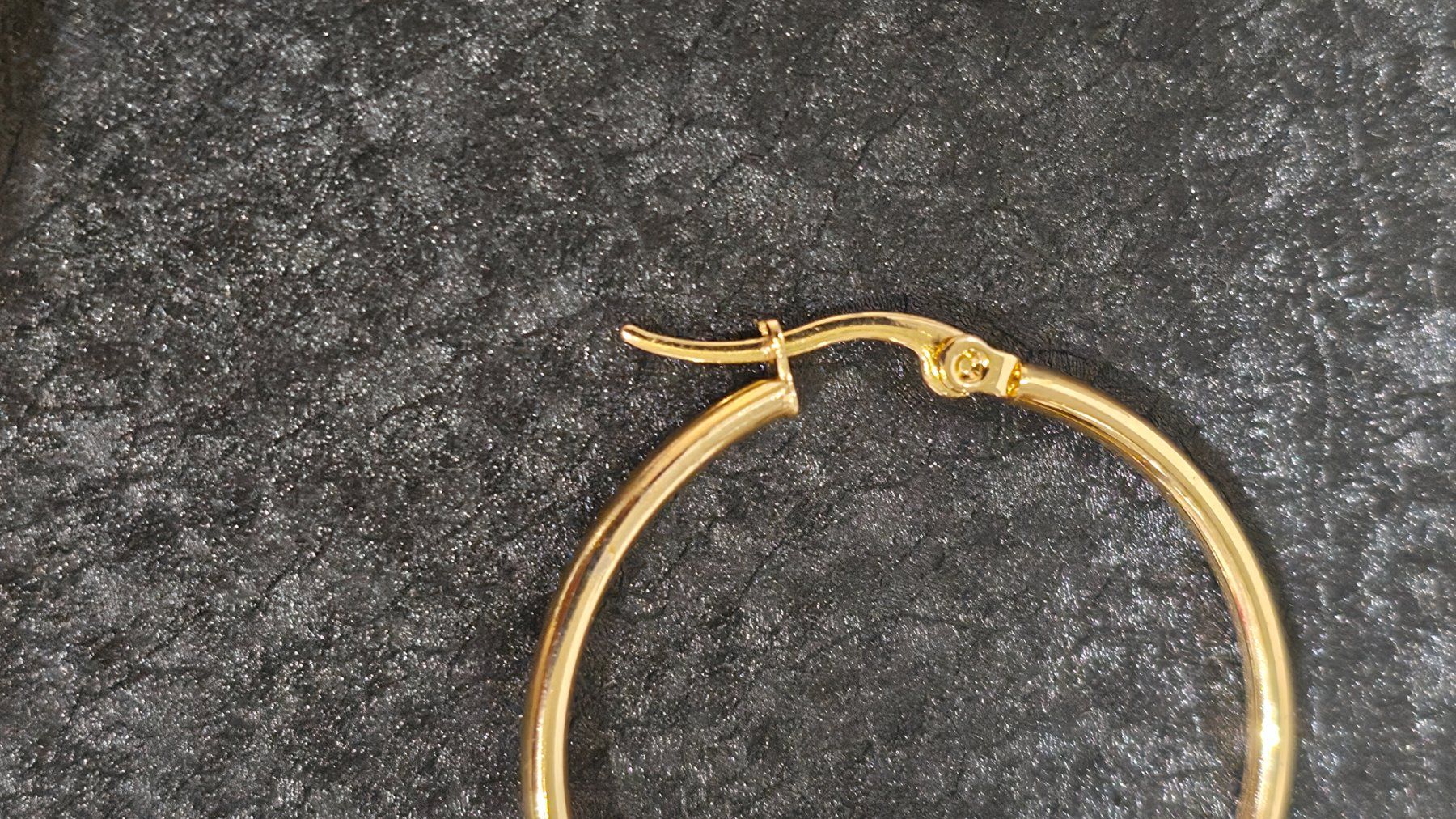 Orecchini pendenti & Orecchini a lobo: Creolen vergoldet 2cm – Nuovo e nell'imballaggio originale da Hemmental venduto da Aureumgold 1