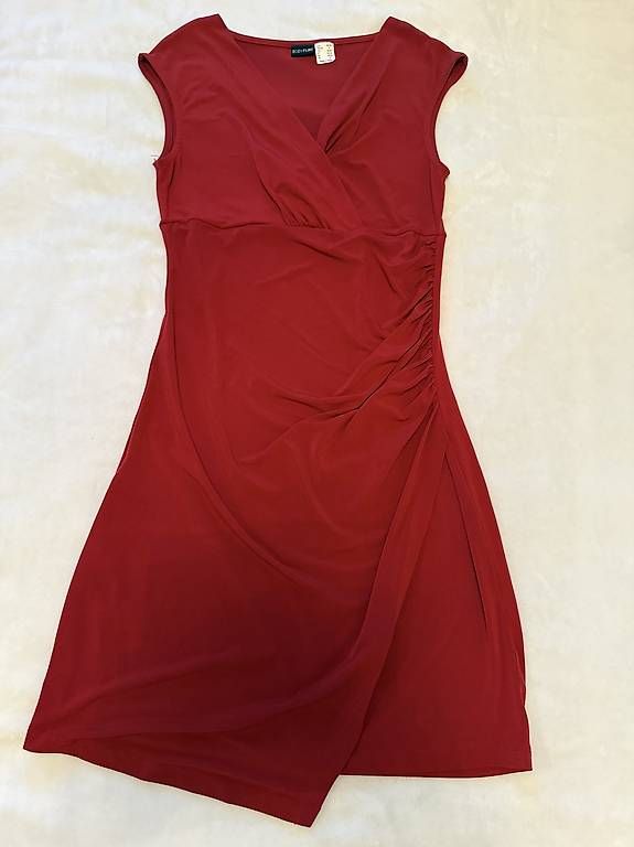 Vestiti: Kleid Rot Bodyflirt 36/38 – Usato da Füllinsdorf venduto da Rivai