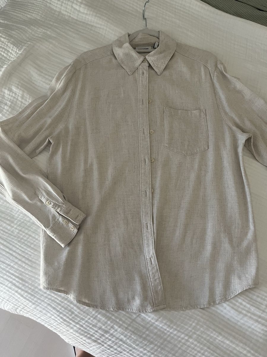 Weekday Blusen: Weekday beige Leinenmix Hemd/Bluse Gr 40 – Gebraucht aus Esslingen von Yanafuchs 2