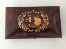 Elegante Schmuckschatulle mit Musik