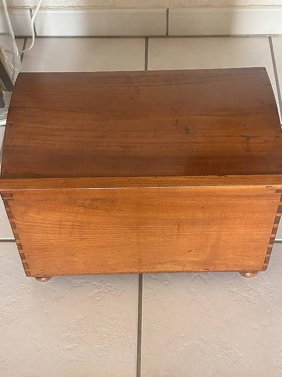 Cassapanche: Petit coffre en bois – Usato da St-Blaise venduto da NSUTT1953 1