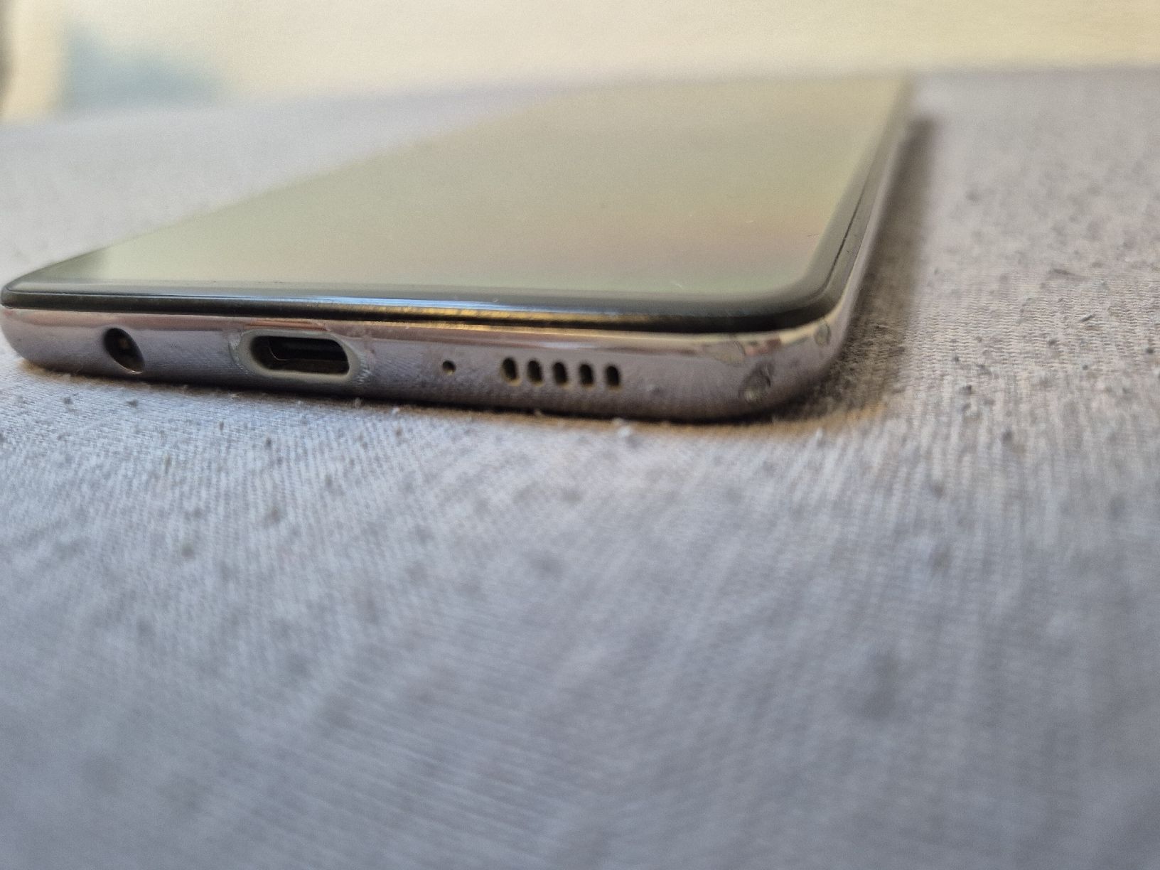Samsung Handys / Smartphones: Samsung Galaxy A51 Smartphone – Gebraucht aus schwadernau von dom_8n9g 4