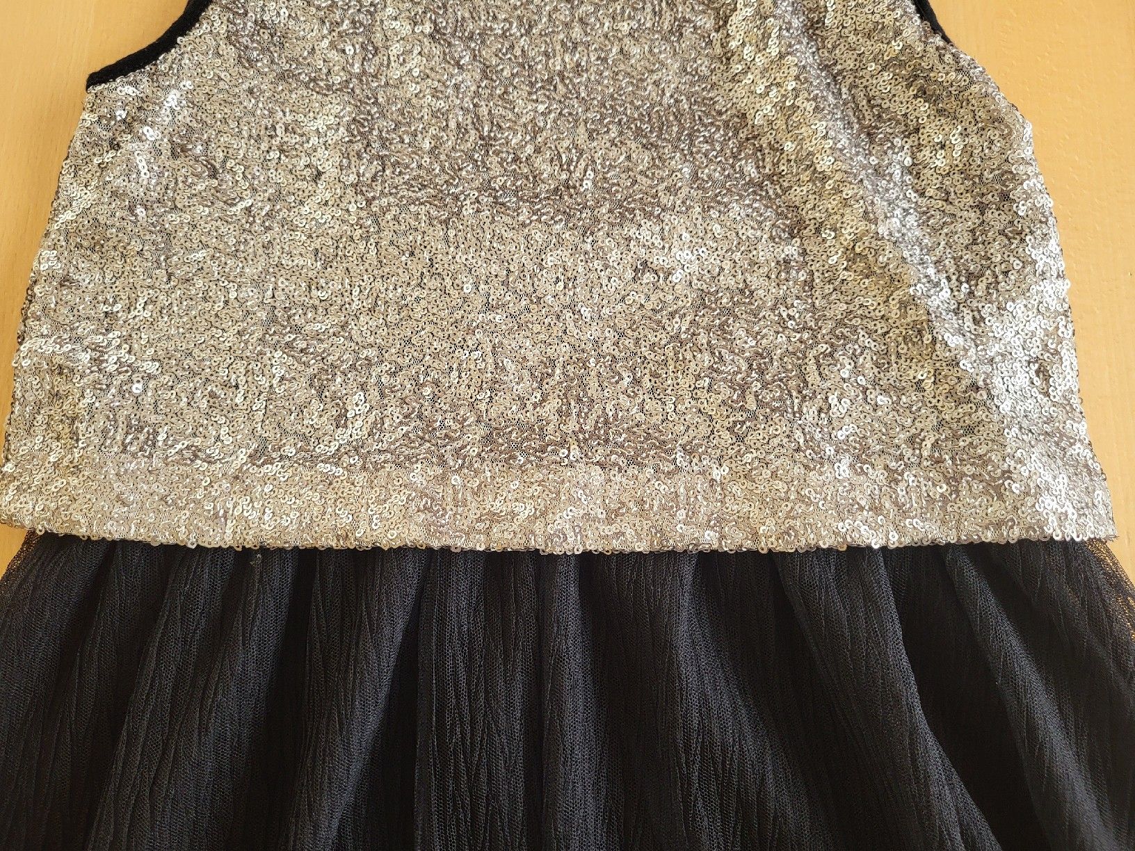 C&A Vestiti & Gonne: Pailletten Kleid Gr. 146 – Usato da Dürrenäsch venduto da DanaW01 2