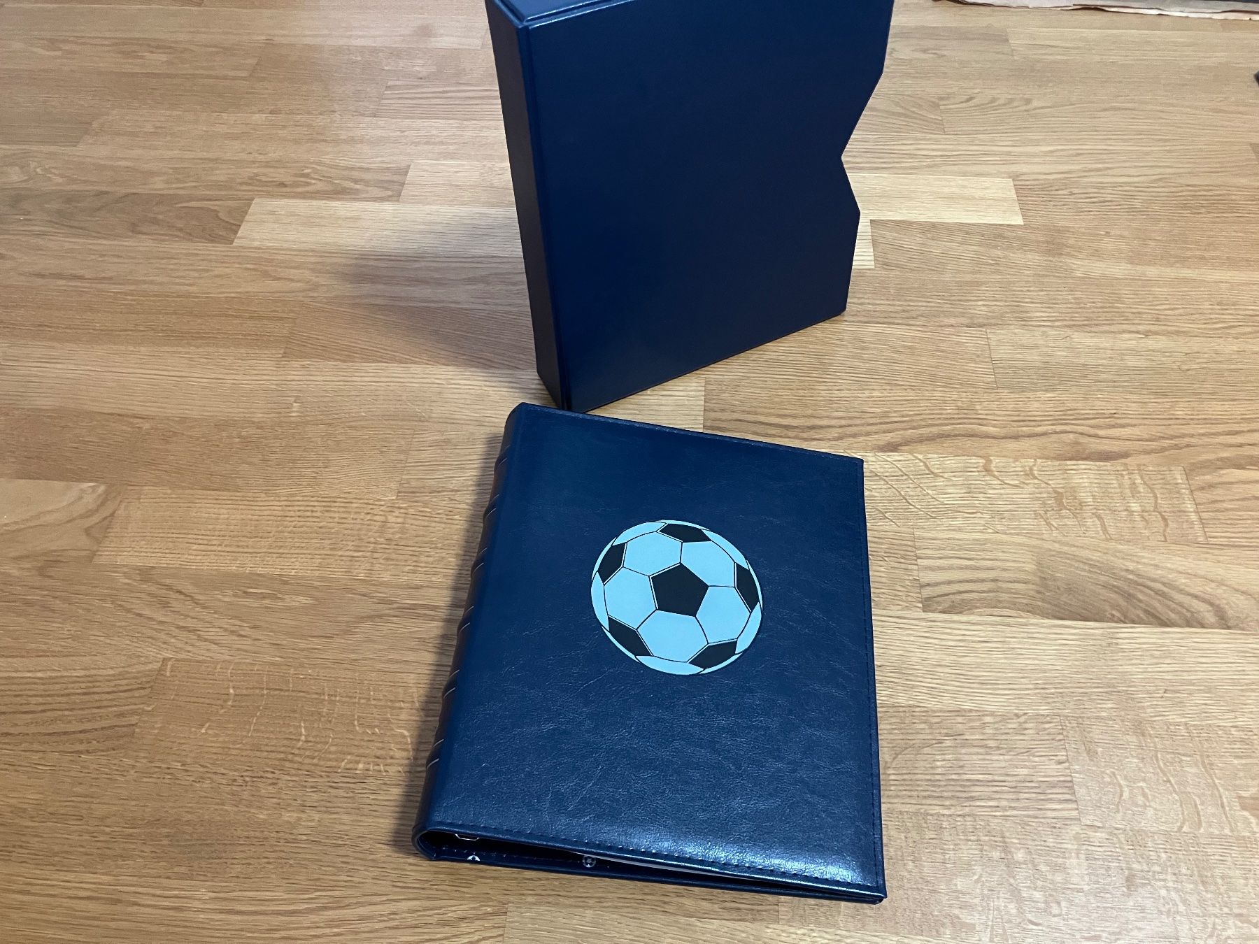 Album: 1 album – Usato da Riehen venduto da vernizi 1